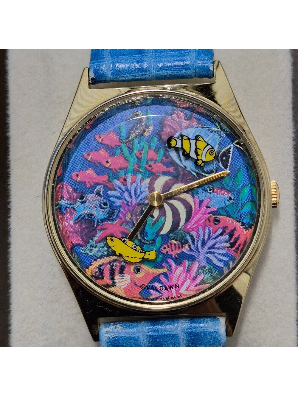 Valdawn Coral Reef Women's Quartz Analog Watch